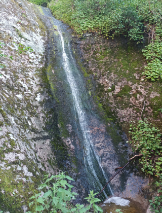 Водопад Перистица