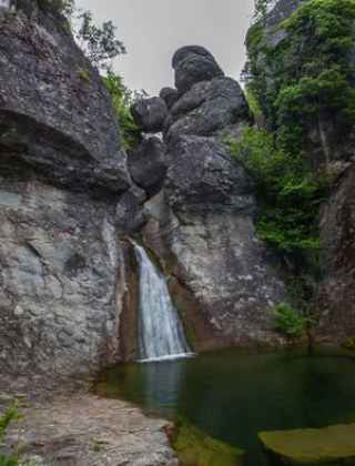 Водопад Казан гьол (Метлата) 