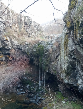 Водопад Дьомбилдек дереси