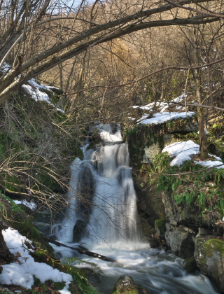 Oshlyak Waterfall 5