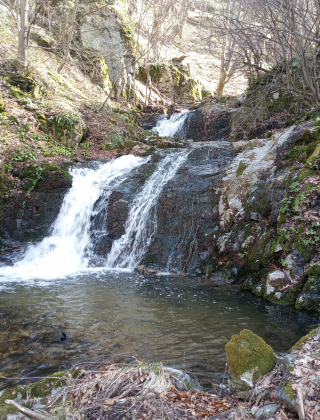 Oshlyak Waterfall 13