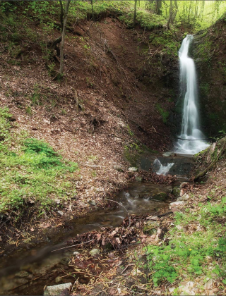 Preslopski Dol Lower Waterfall