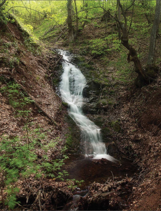 Preslopski Dol Upper Waterfall