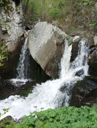 Mechkulska Reka Waterfall 15