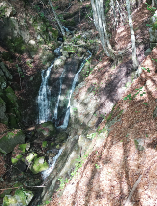 Srednishki Dol Waterfall 11