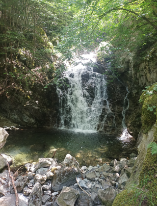 Otovishki Lower Waterfall