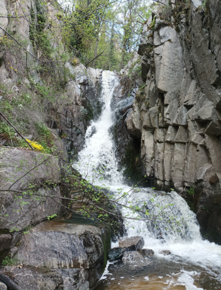 Mechkulska Reka Waterfall 19