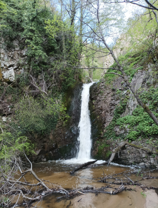 Mechkulska Reka Waterfall 17