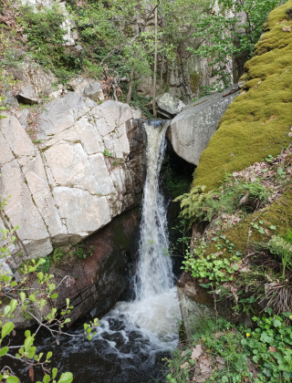 Mechkulska Reka Waterfall 13