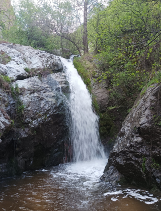Mechkulska Reka Waterfall 2