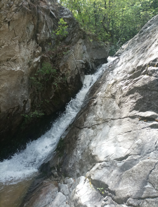 Luda Reka Waterfall 2