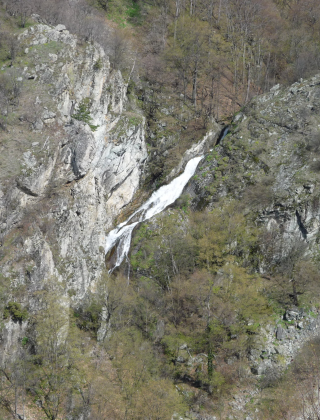 Damardere Waterfall