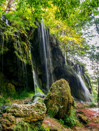 Varovitets Waterfall