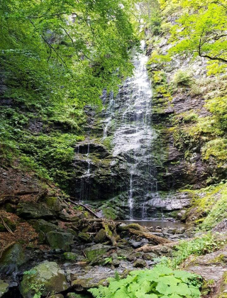 Karlovsko Praskalo Waterfall