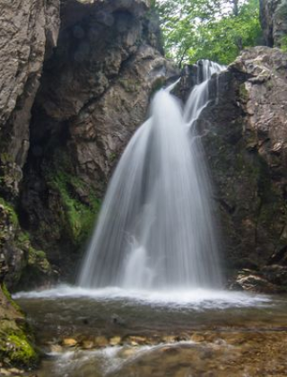 Golyam Skok (Maglizh) Waterfall