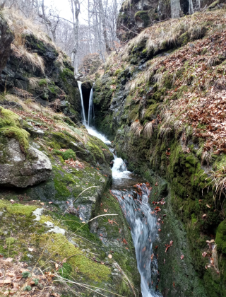 Долен водопад Калпаклийска река