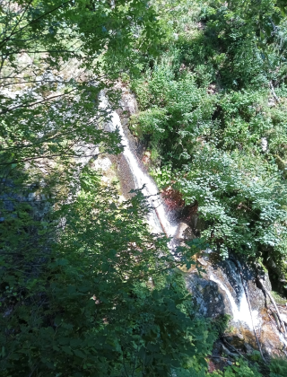 Долен водопад приток Рогачева пещера