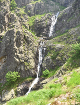 Долен водопад Видимско пръскало 1