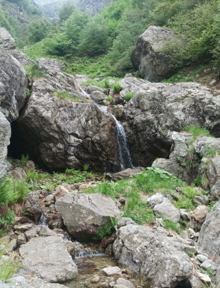 Водопад ляв приток Пръскалска река 2