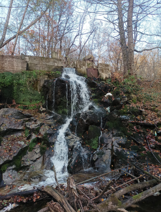 Skumsale Waterfall