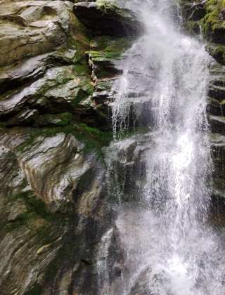 Resnacha Waterfall