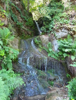 Gabrensko Dere Waterfall 1