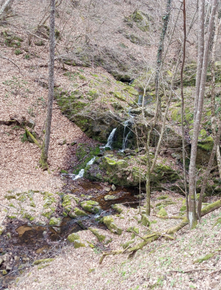 Varli Dol Waterfall