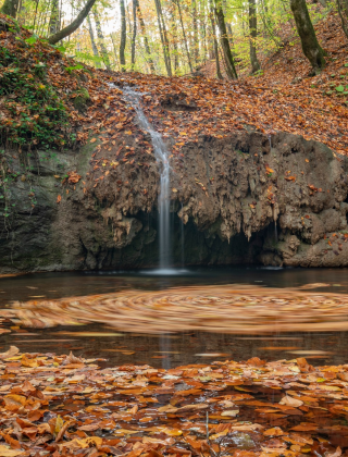 Osichovski Dol Upper Waterfall