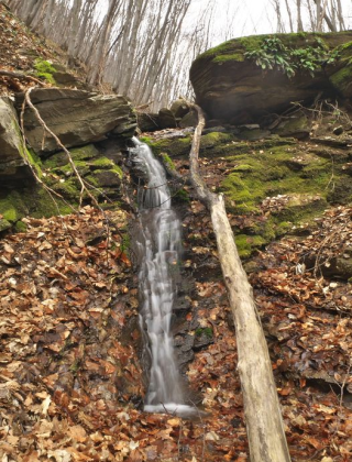 Горен водопад Скача река