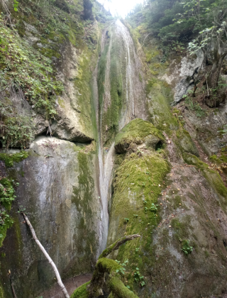 Горен водопад Голям Кодинов камък