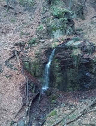 Долен водопад Старата кула