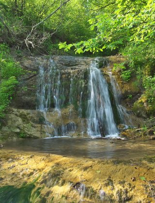 Skacha Reka Lower Waterfall
