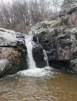 Almalak Dere Upper Waterfall