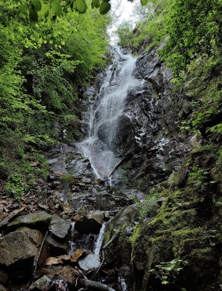 Sv. Nikola (Breze) Waterfall