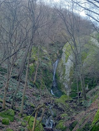 Kaentashla Waterfall