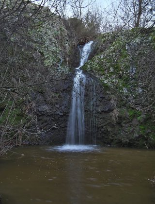 Dumenibash Waterfall