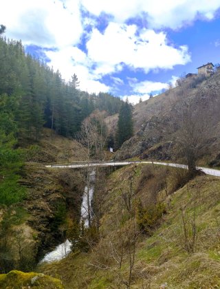 Долен Кутелски водопад