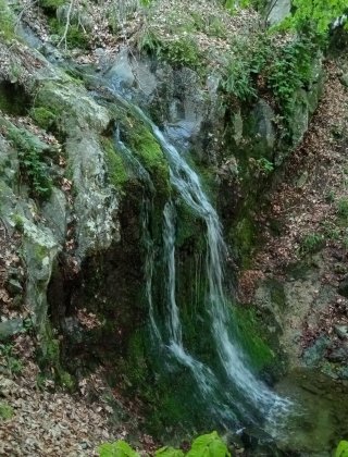 Водопад Хазараина