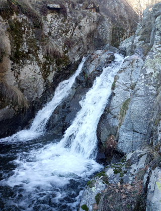 Dvete Strui (Nevolya) Waterfall