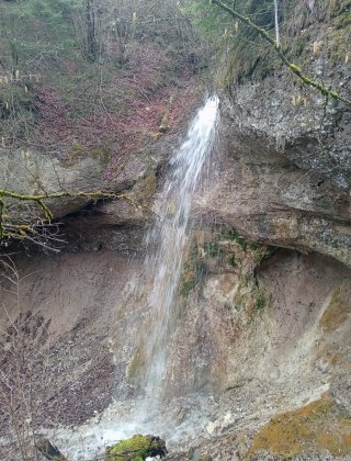 Водопад Скакалото