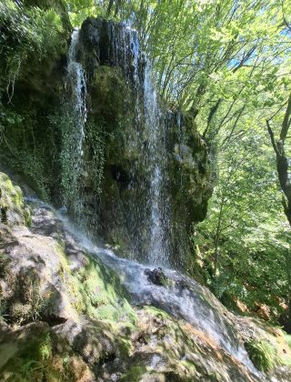 Koshtulya Bogoren Waterfall