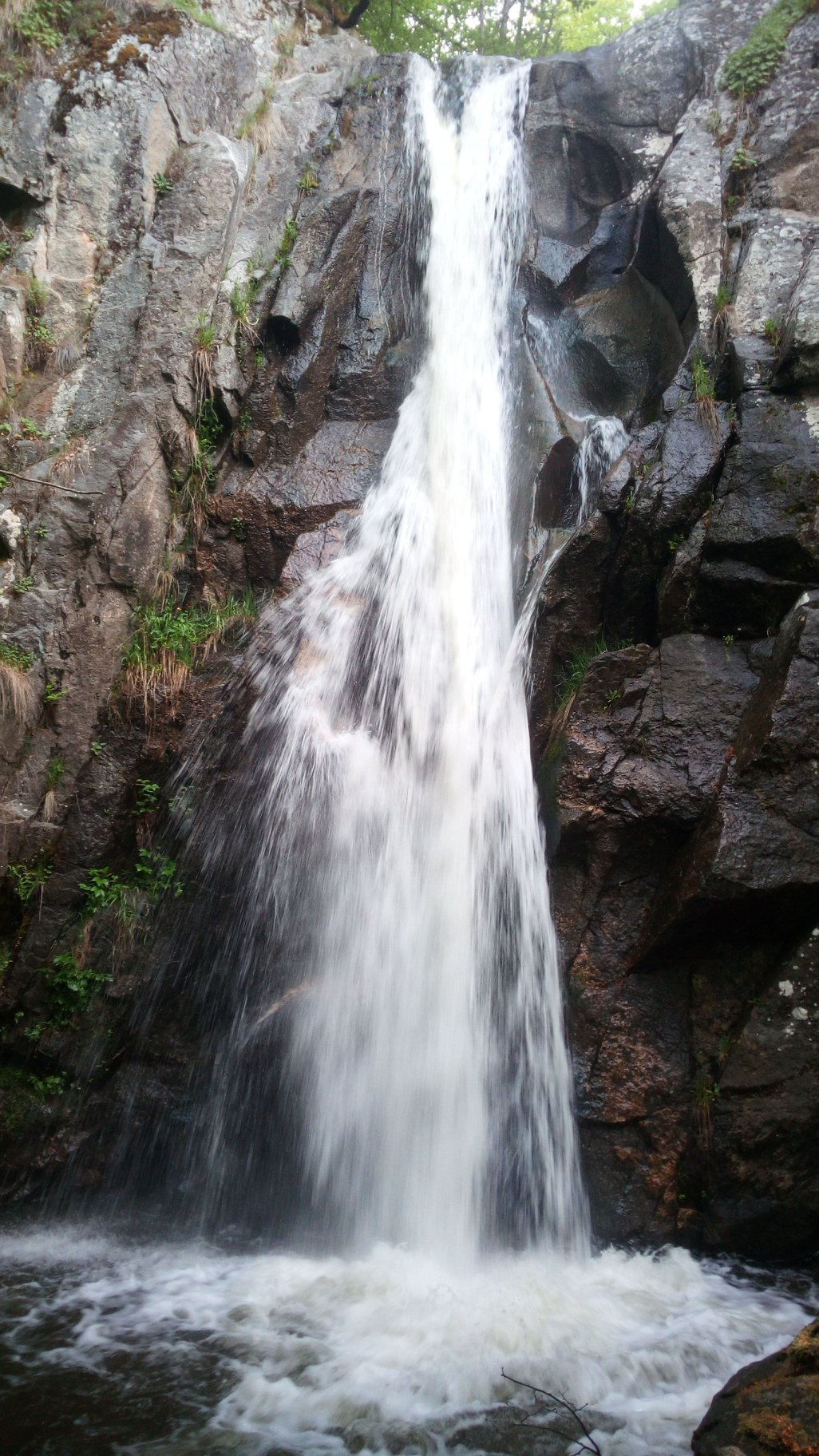Водопад Честненско усое