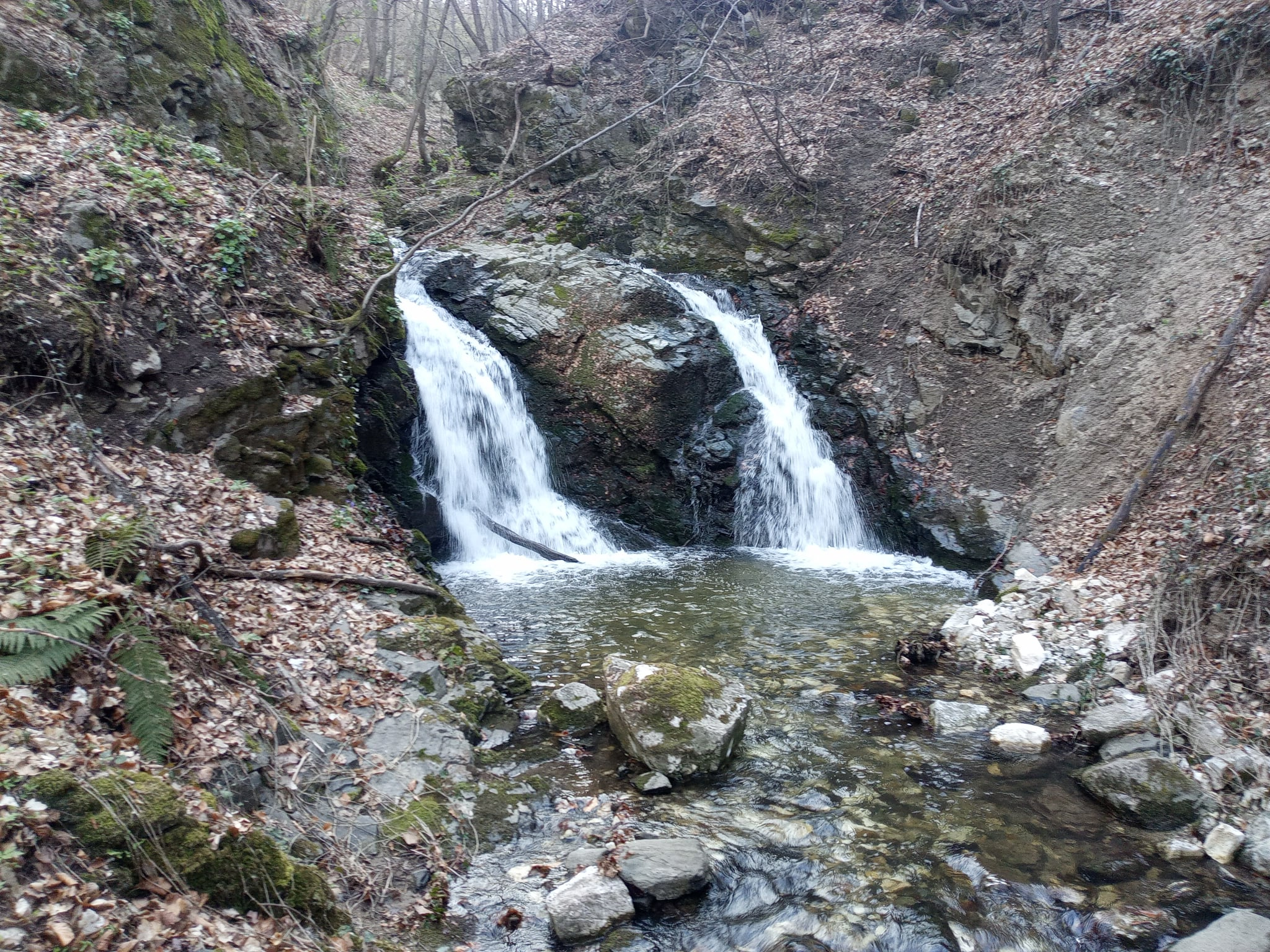 Долен водопад Ошляк