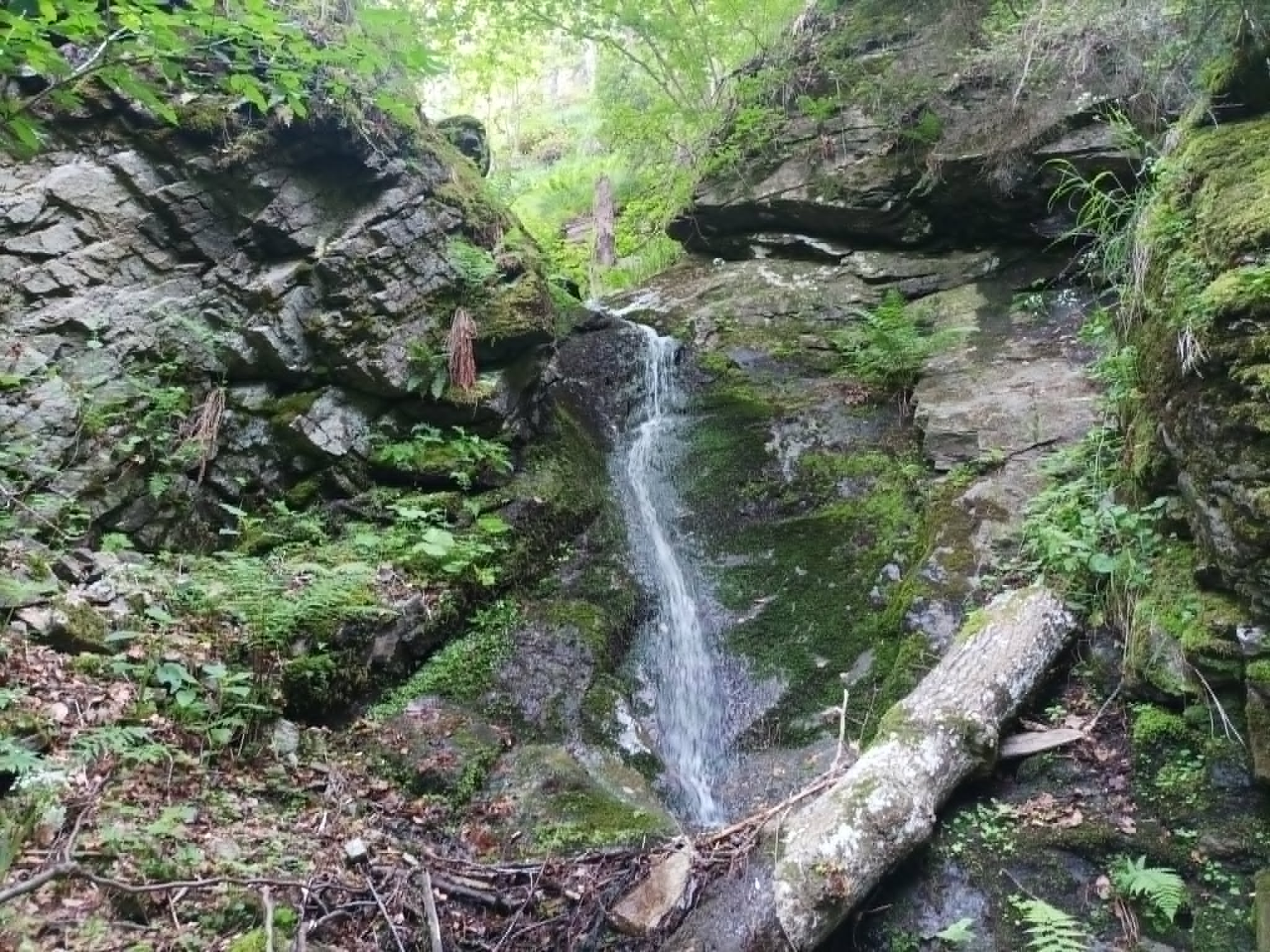 Водопад Мандра дере