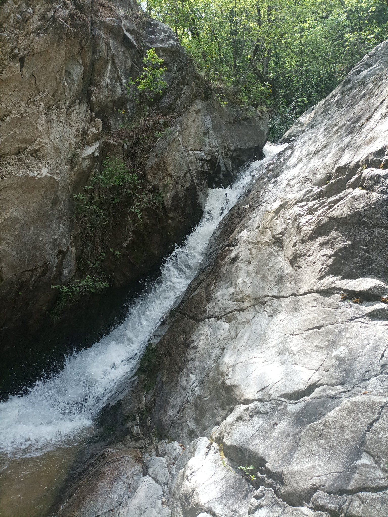 Водопад Луда река 2