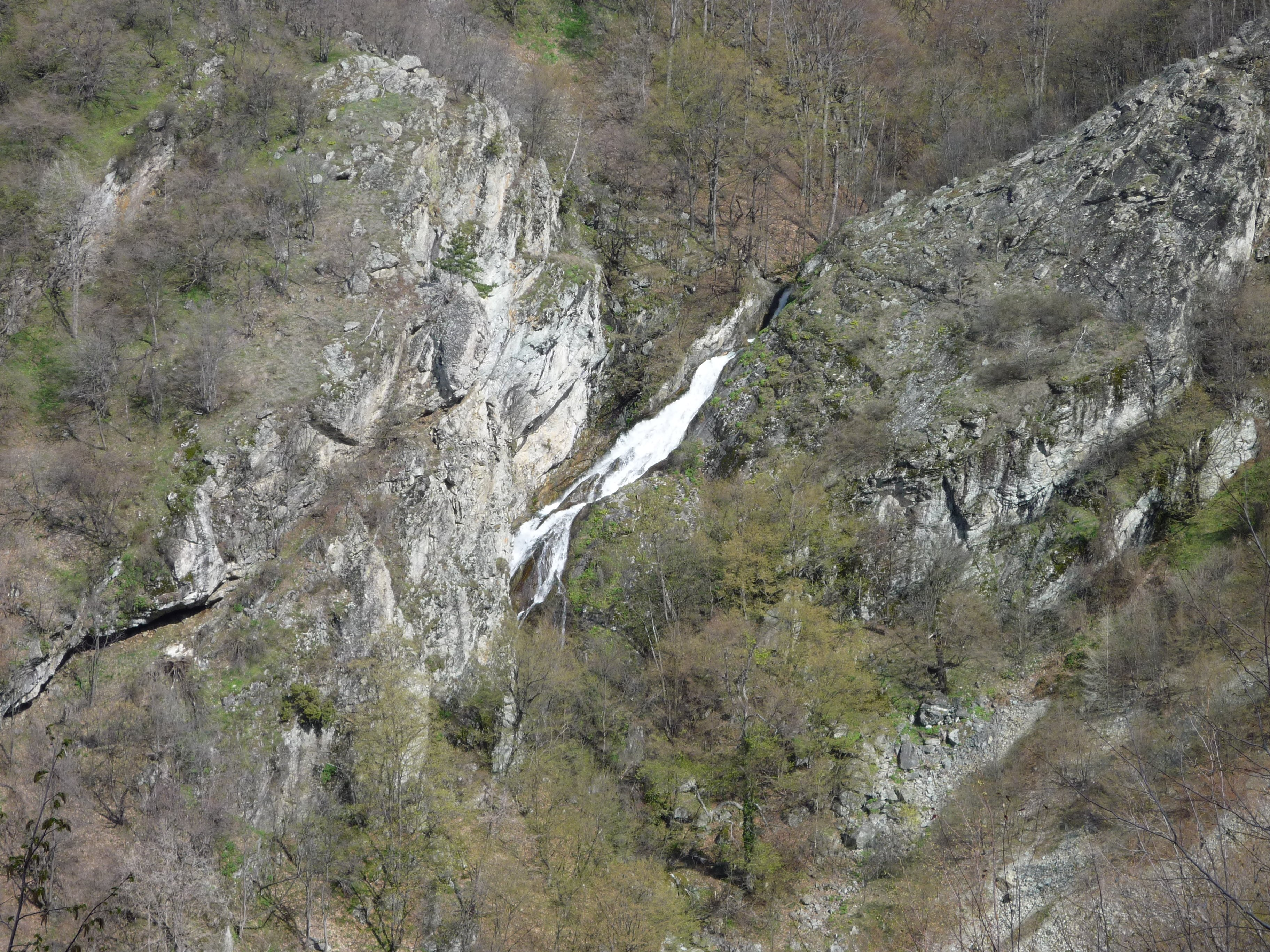 Водопад Дамардере