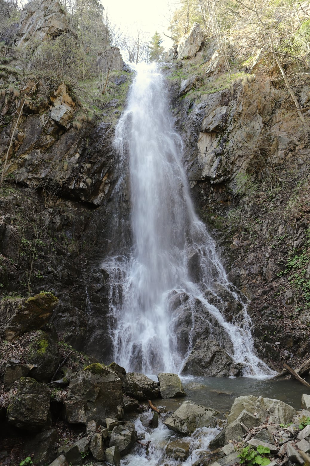 Малък водопад Червена скала