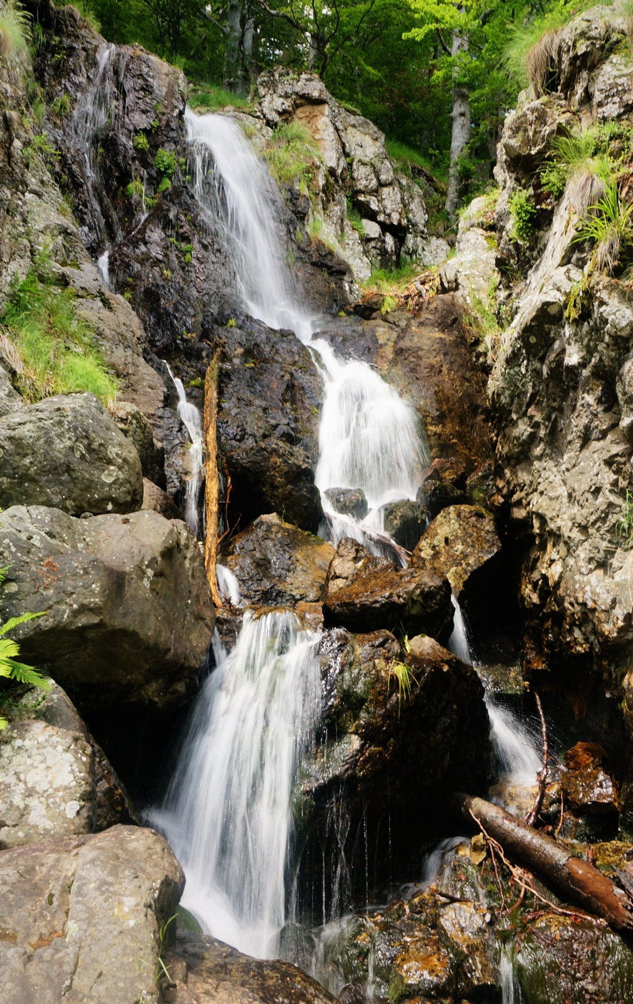 Долен водопад Купните