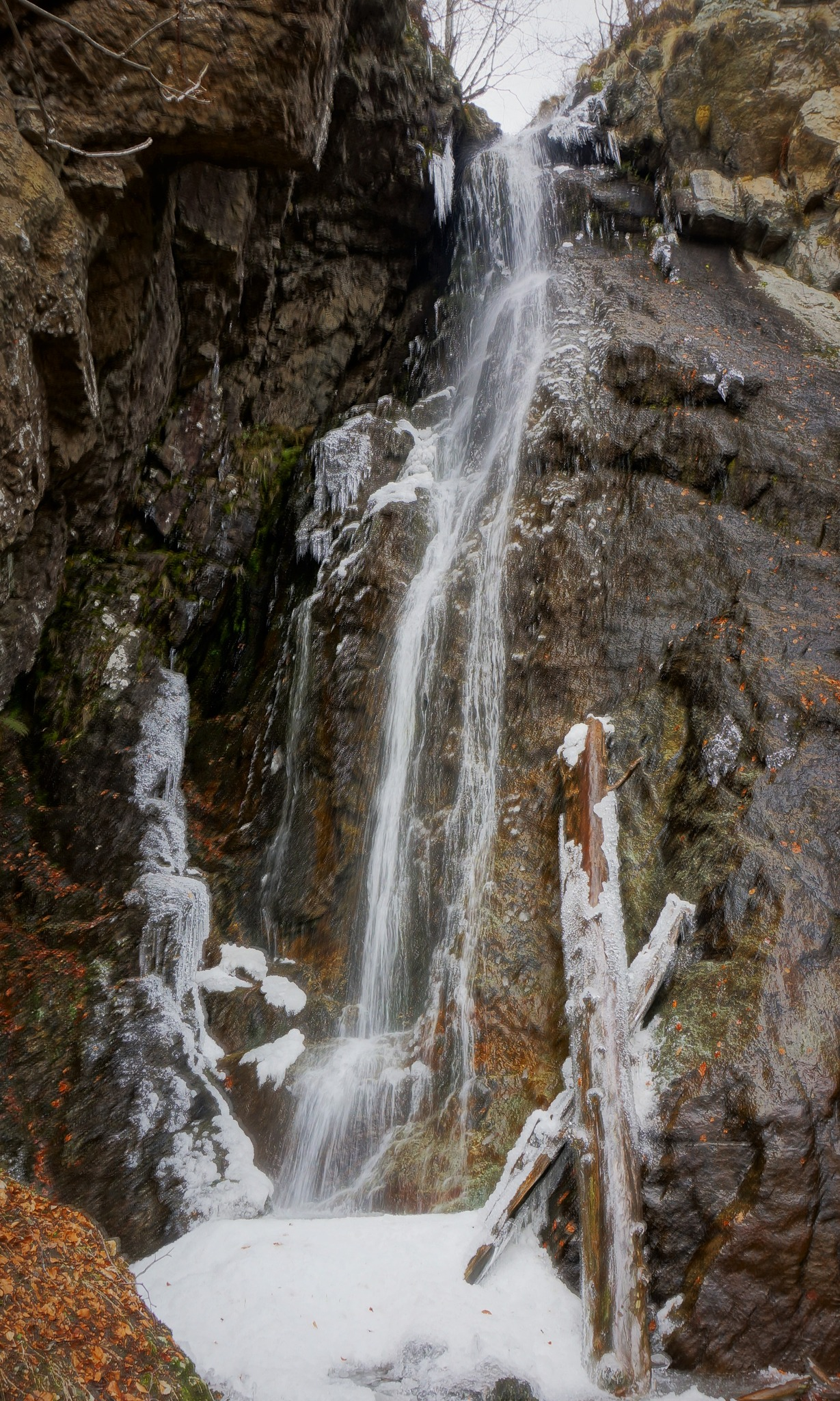 Горен водопад Мечита