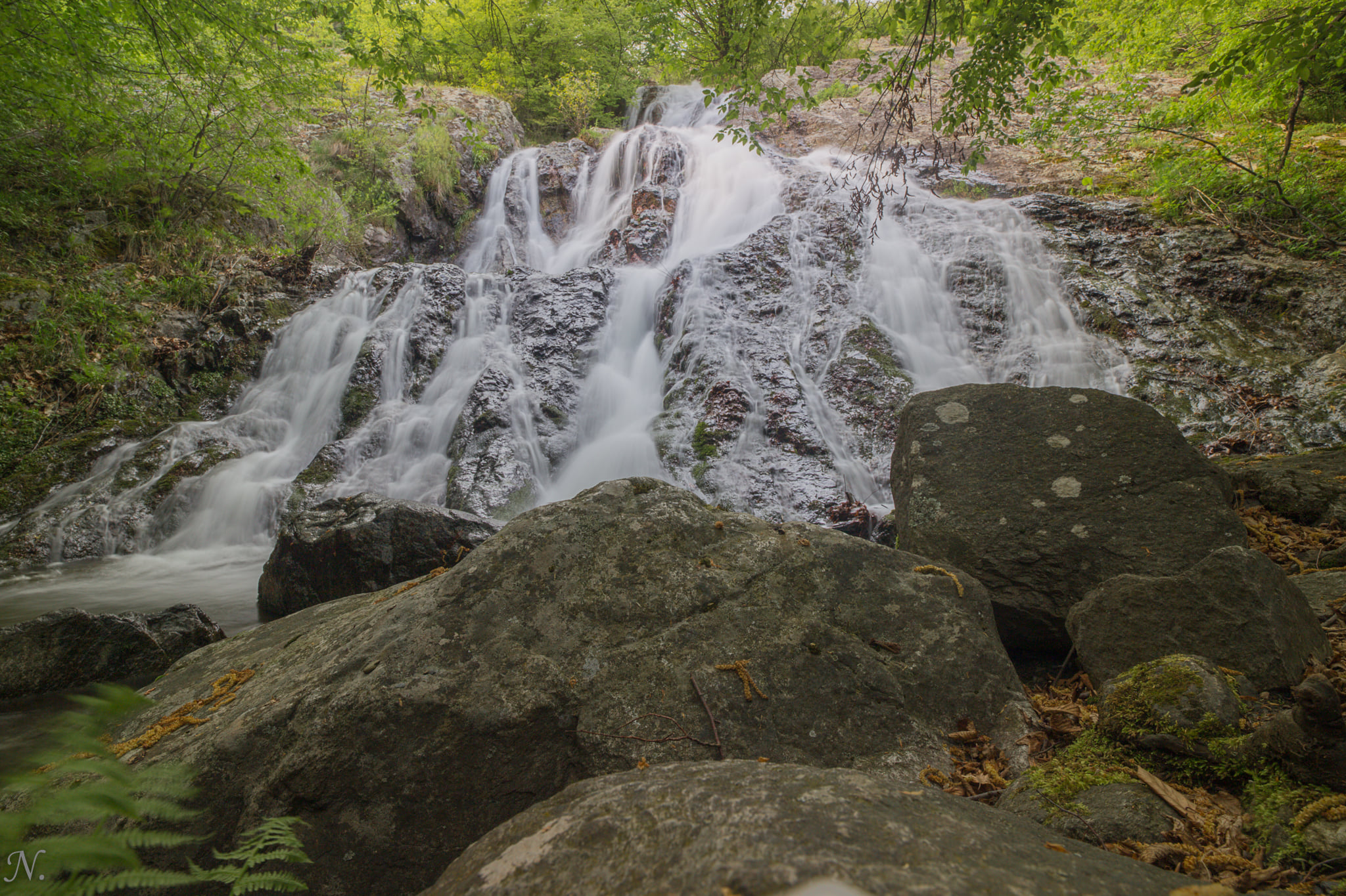 Долен водопад Неволя